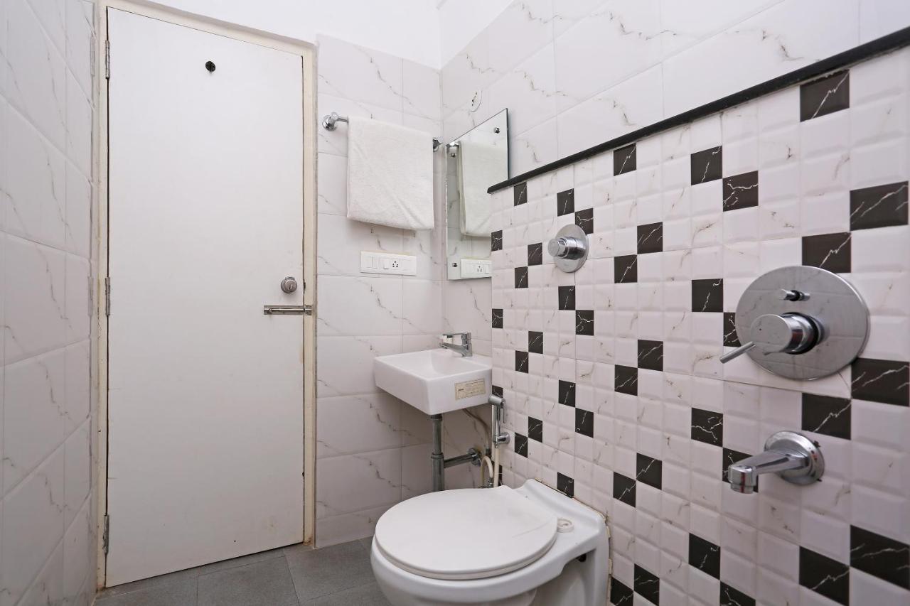Oyo 6447 Samasth Rooms And Suites Mysore Luaran gambar